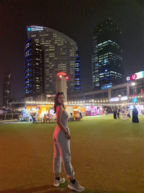 Dubai by night